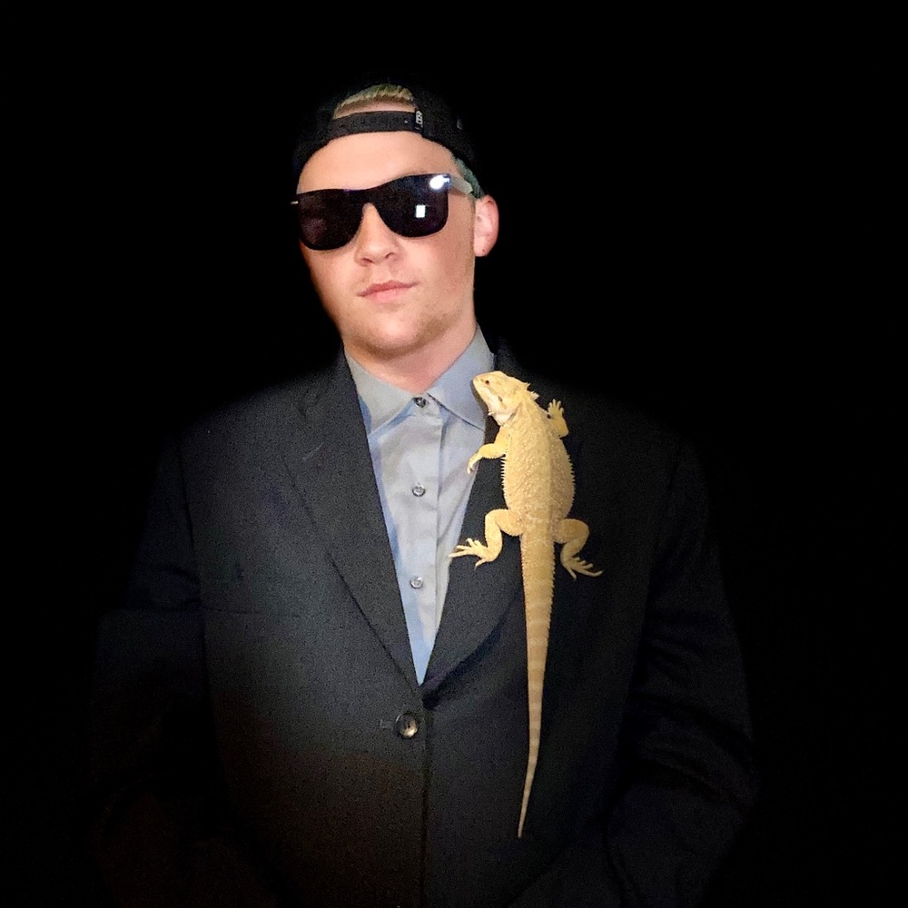 Meet your Posher, Blake